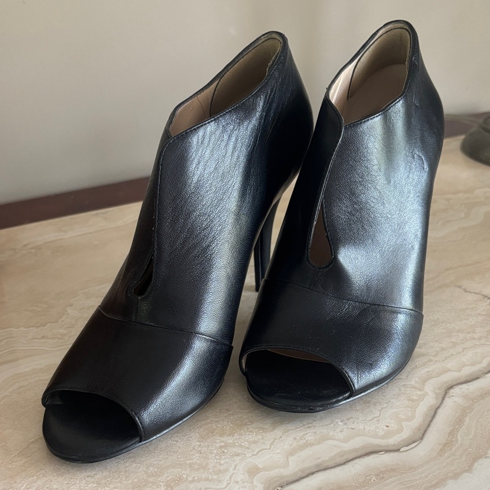 Nine West Black Cutout Peep-Toe Heels